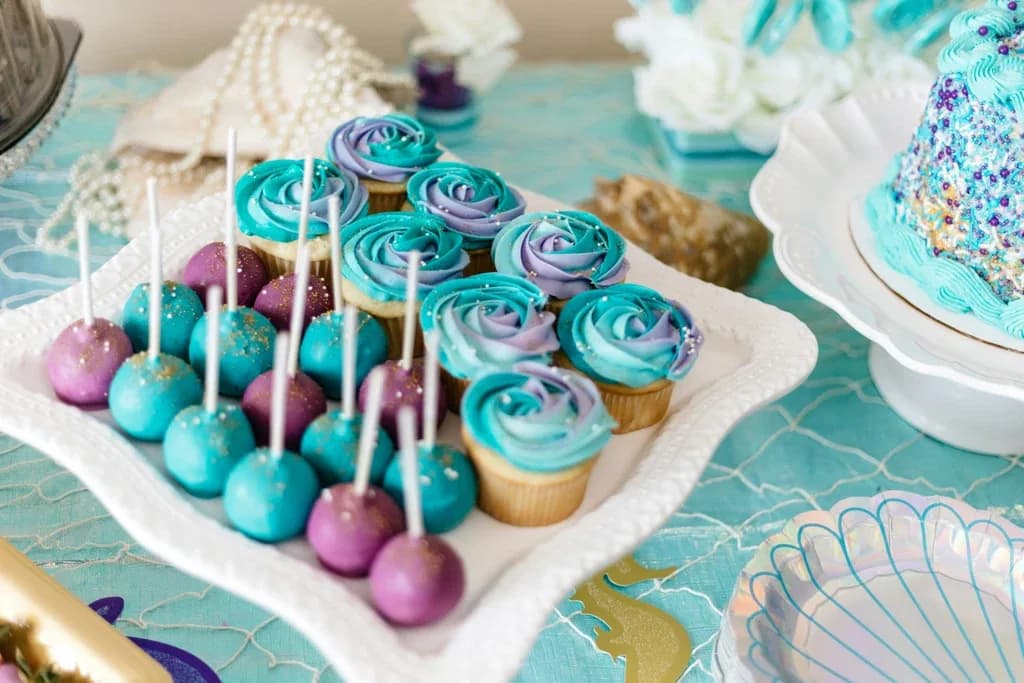 BLUE AND PINK CAKES